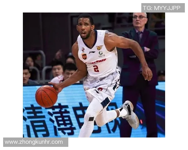 武汉篮球队配合变革引发热议球迷期待新战术带来精彩表现